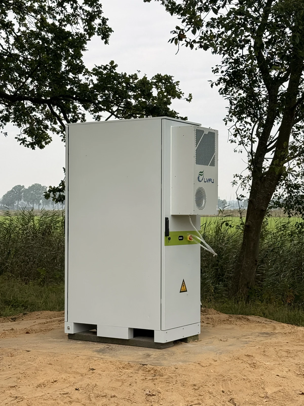 LVFU 108 kWh buitenbatterij voor zakelijke opslag en grote woningen
